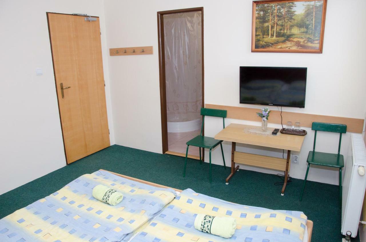 Turisticka Ubytovna Osada Liptovská Osada Buitenkant foto